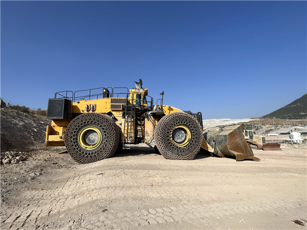Used Letourneau Model L-1350 Front End Wheel Loader)